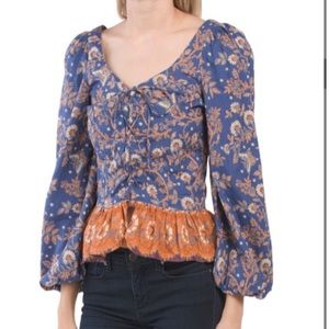NWT! House of Harlow blouse